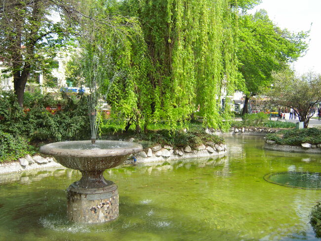 10 малко известни факта за България - Къде се намират Градините на Шевалас в Пловдив?