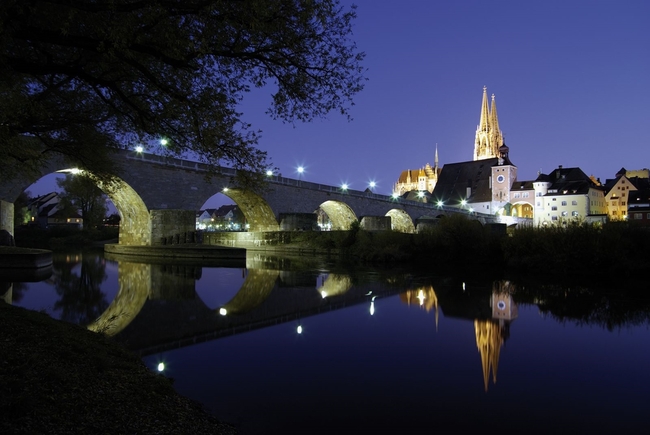 Регенсбург: Любов към миналото - Регенсбург, Германия, старият каменен мост