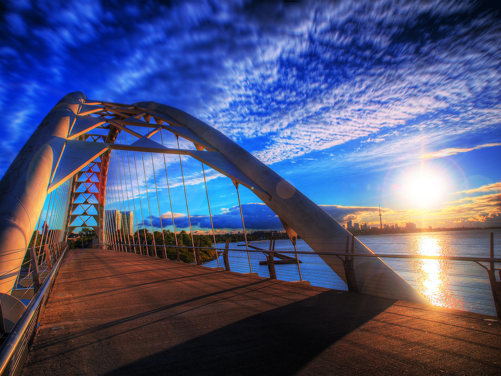 10 места с вълшебен изгрев - Мостът Хъмбър, Торонто, Канада