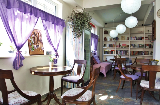Novel Book Bar – вълшебната къщичка в центъра на София