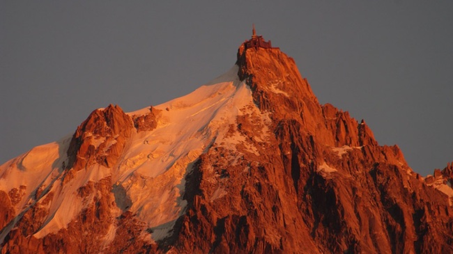 Стъпка в бездната: Да левитираш над Алпите