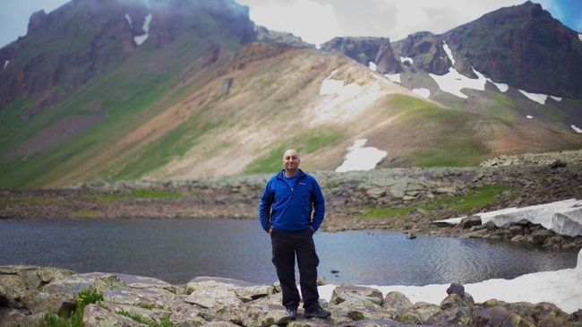 Рафи Юреджиян: Арменската идентичност може да продължи напред