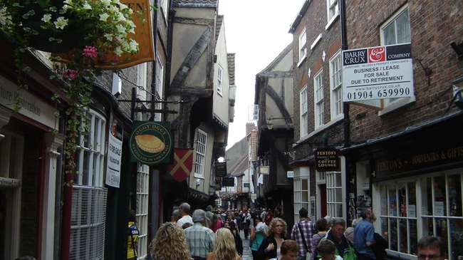 Най-запазената средновековна улица