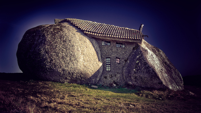 Каса до Пенедо – каменната къща на Флинтстоун в Португалия