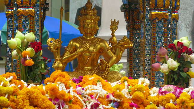 5 места, на които се сбъдват желания - Каквото и да е: Светилището Ераван в Банкок