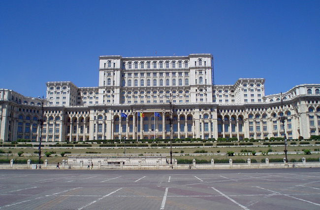 Дворецът на парламента – 13 любопитни факта
