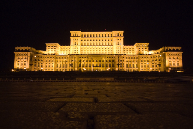 Дворецът на парламента – 13 любопитни факта