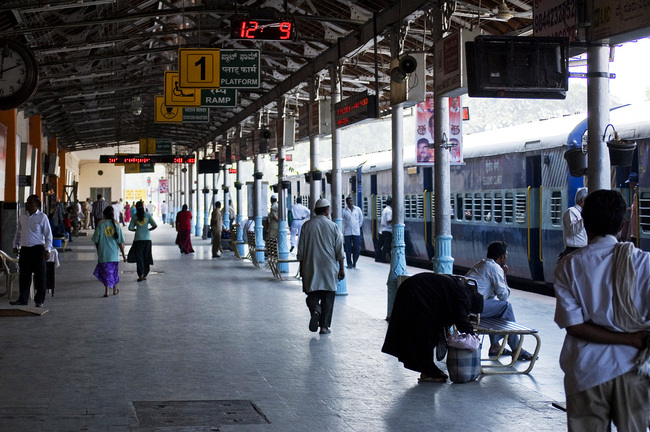Индийският влак: Селище на колела