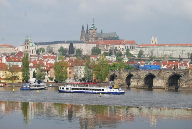 История и интересни факти за Карловия мост в Прага, Чехия