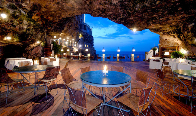 Морският ресторант в пещера в Италия