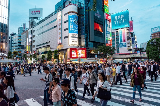 Япония предлага по 1 милион йени на дете за изселване от Токио