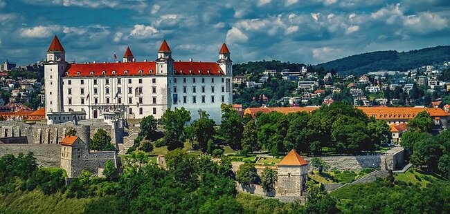 История, забележителности и легенди за Братислава