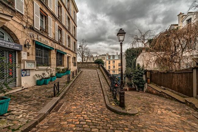История, митове и легенди за Монмартър в Париж