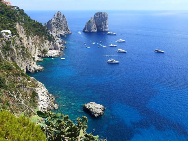 Защо трябва да посетите остров Капри?
