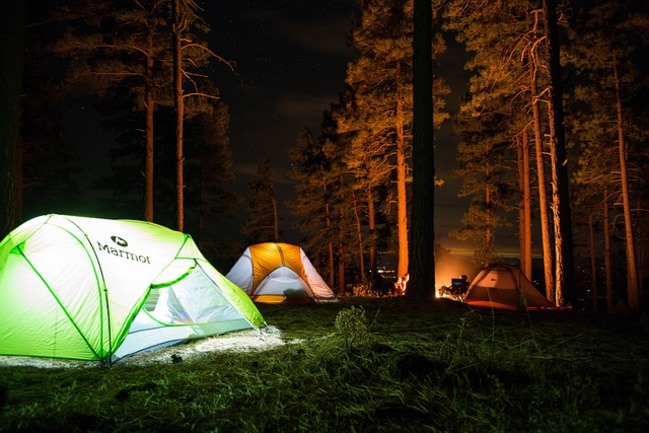 Защо е толкова готино да спиш в палатка сред природата?