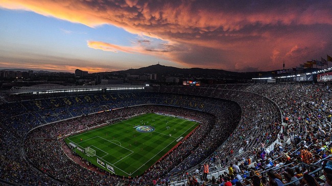 15 от най-големите футболни стадиони в света