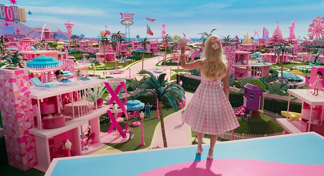 Всичко, което трябва да знаете за впечатляващaта снимачна площадка на филма "Барби"