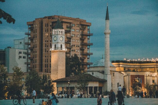 Тирана, столицата на Албания, в 18 факта