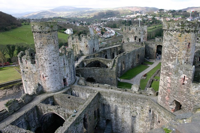 Кои са едни от най-големите средновековни крепости?