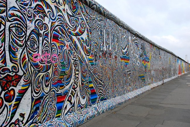 30 факта за Берлинската стена, които ще ви изумят
