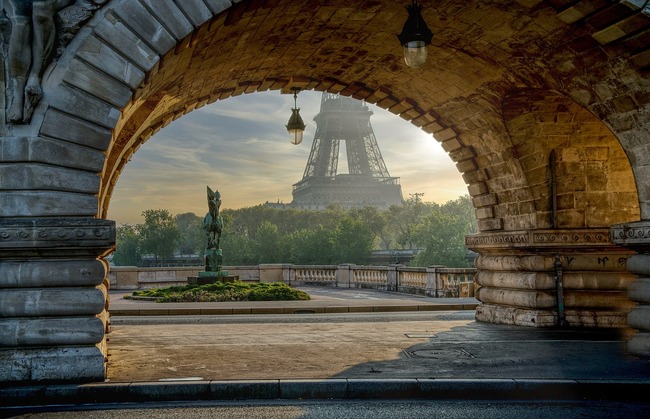 Една различна гледна точка – митове и легенди за Париж