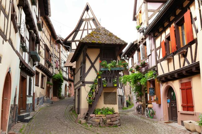 Още топ 5 на красивите стари градове и села във Франция