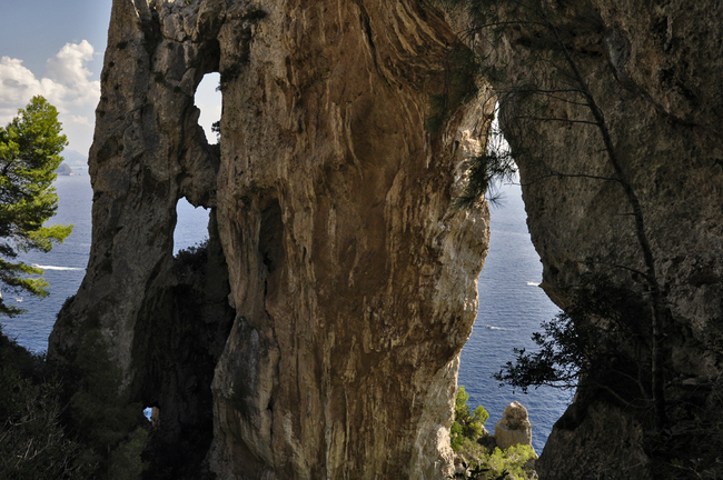 Остров Капри и неговата чудновата арка
