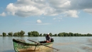 Тихият, бял Дунав в 40 удивителни снимки - Рибар на делтата на река Дунав в Румъния