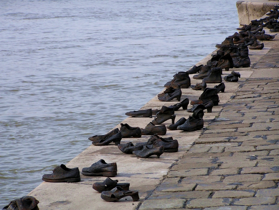Тихият, бял Дунав в 40 удивителни снимки - Мемориал на Холокоста, Будапеща, Унгария