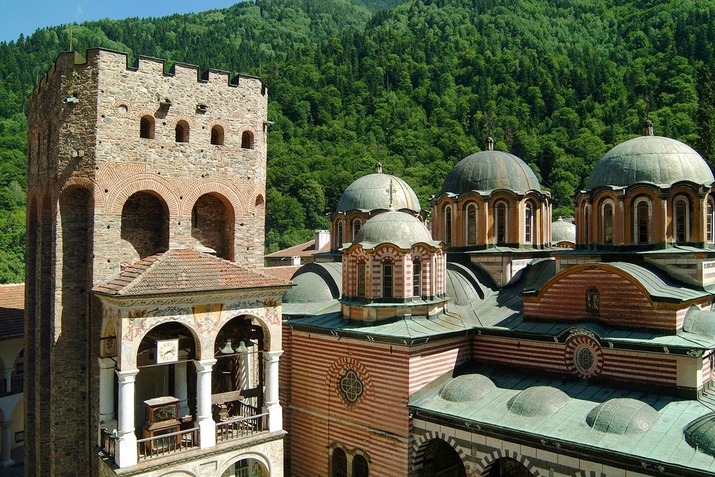 Рилският манастир: В шепите на планината