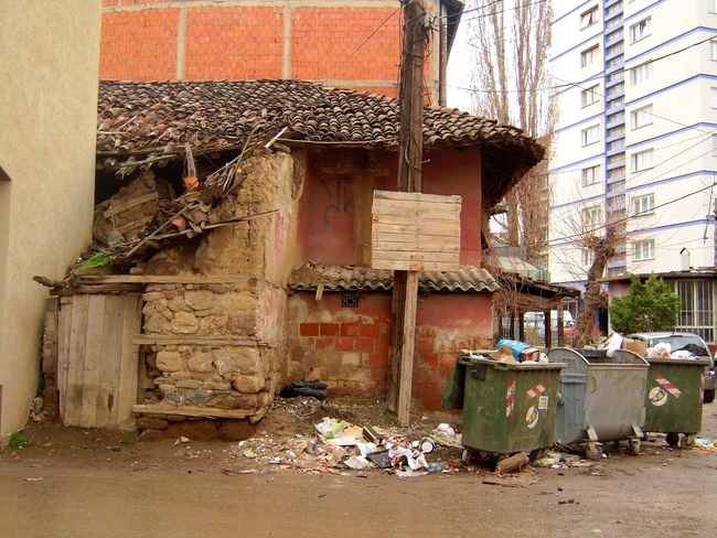 Косовска Митровица: Живот в разделения град