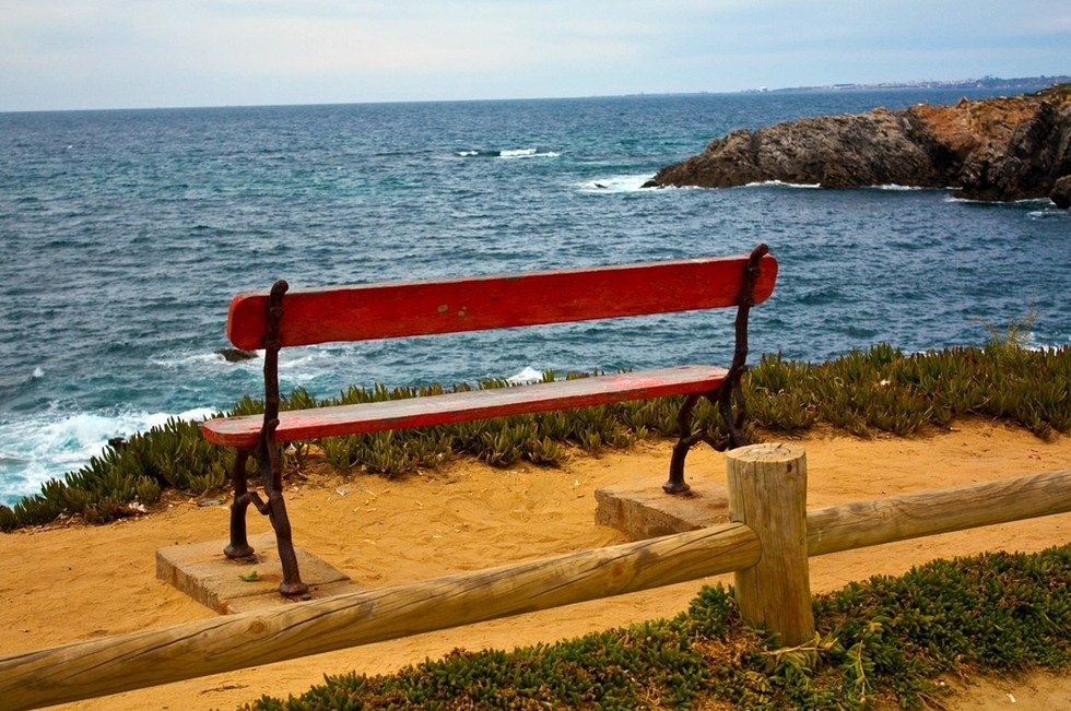 Фото сряда: Най-красивите пейки с гледка - На брега на Атлантическия океан, Португалия