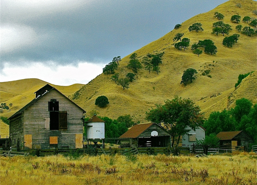 Най-изумителните изоставени места по света - Стара ферма в Антиок, Калифорния, САЩ