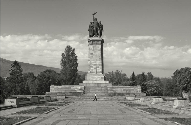Паметникът на Съветската армия в София – (не)известни факти