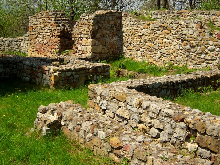 Крепостта Кракра: Перник отвисоко