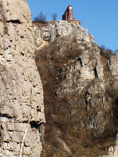 Лакатник: Скалите, които бяха дъно на море