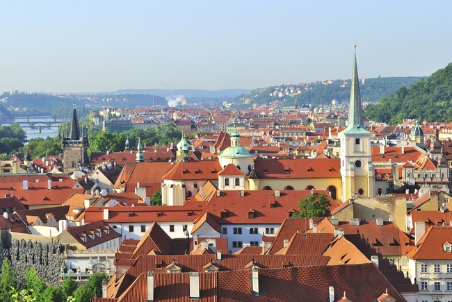 Хълмът Петрин: Френски гледки в Прага