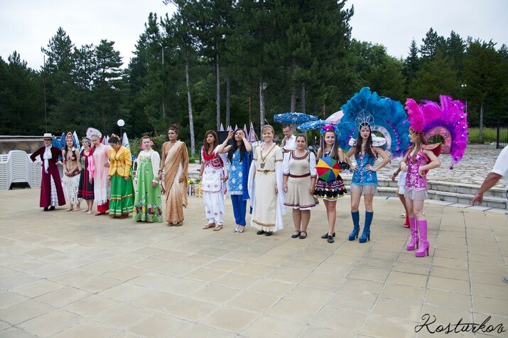 Международен фолклорен фестивал Велико Търново в снимки