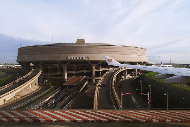 Топ 5 на най-ужасните летища по света - Летище Орли - Париж