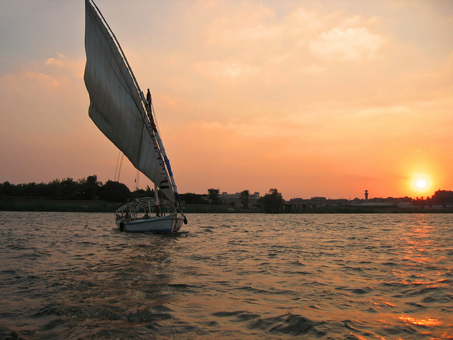 Топ 10 вълнуващи водни приключения - Да плаваш по Нил