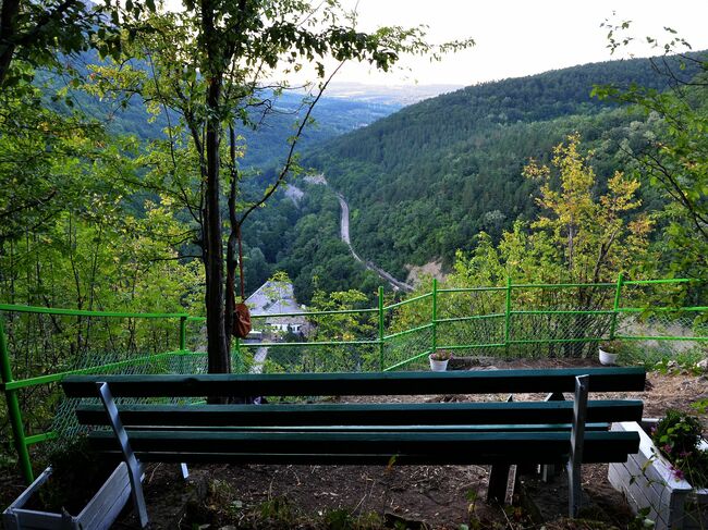 10 места в България, където се сбъдват желания - Пейката на любовта