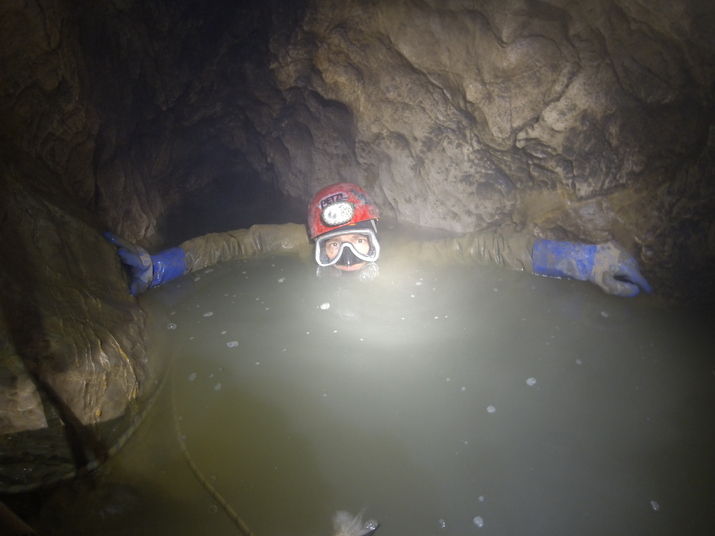 Българин достигна дъното на най-дълбоката пещера в света