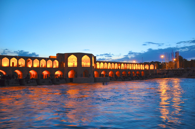 Топ 10 на най-красивите мостове в света - Мостът в Исфахан (Иран)