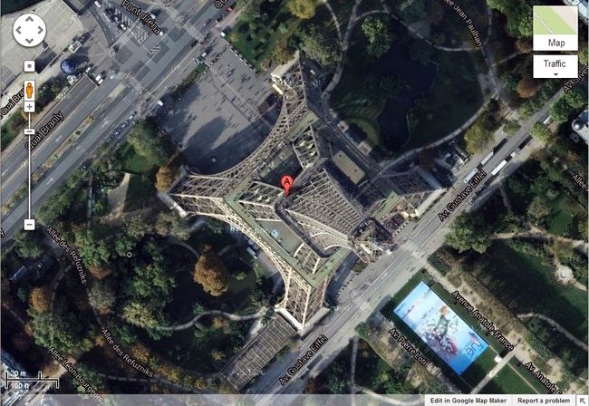 10 сгради, които да видите през сателита на Google - Айфеловата кула през сателит