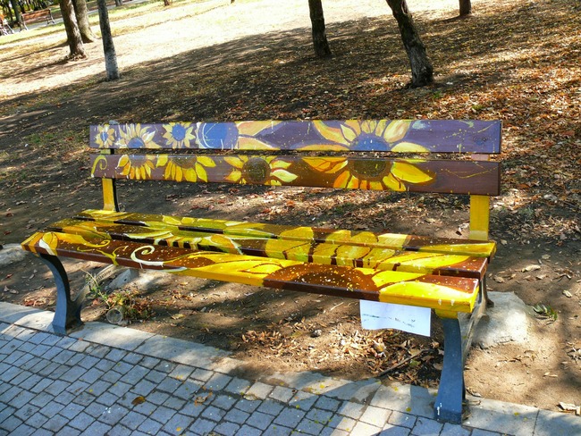 Нови пейки и нов живот за парк Гео Милев