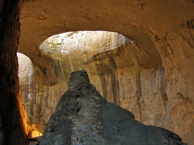 10 разходки за дните на циганското лято - Пещерата Проходна