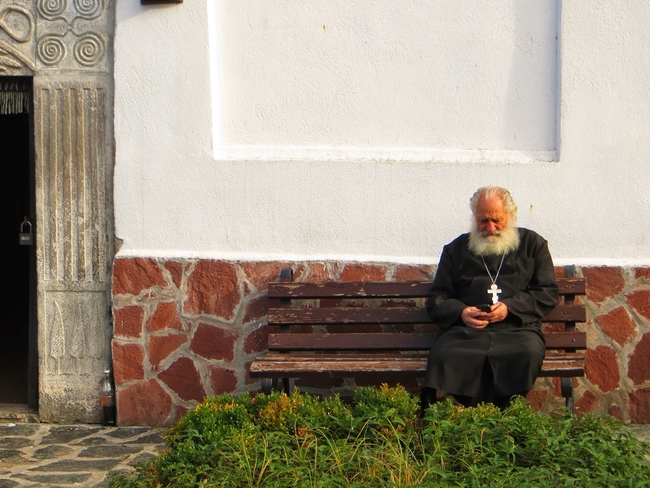 Правешки манастир: Среща със сладкодумния монах