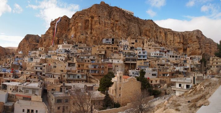 Малюла - сирийският град, издълбан в планината