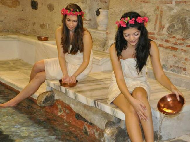 Топ 20 нови български забележителности за 2013 г. - Старинните бани в село Баня – чисто нови