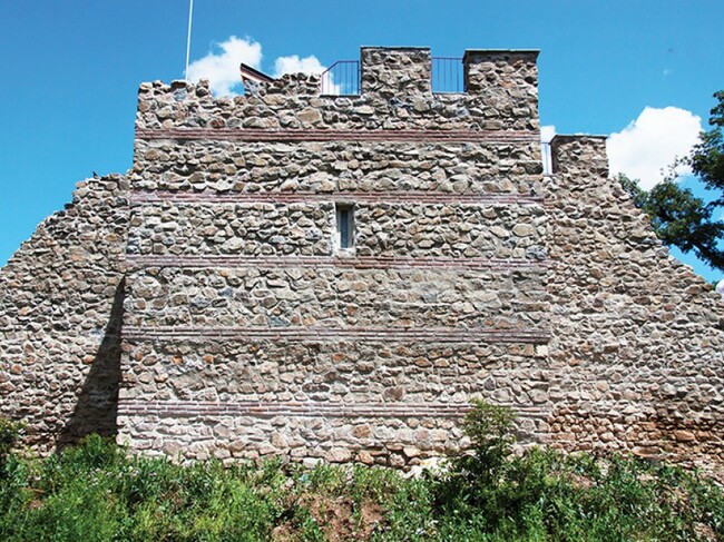 Топ 20 нови български забележителности за 2013 г. - Крепостта Цари Мали Град край Белчин